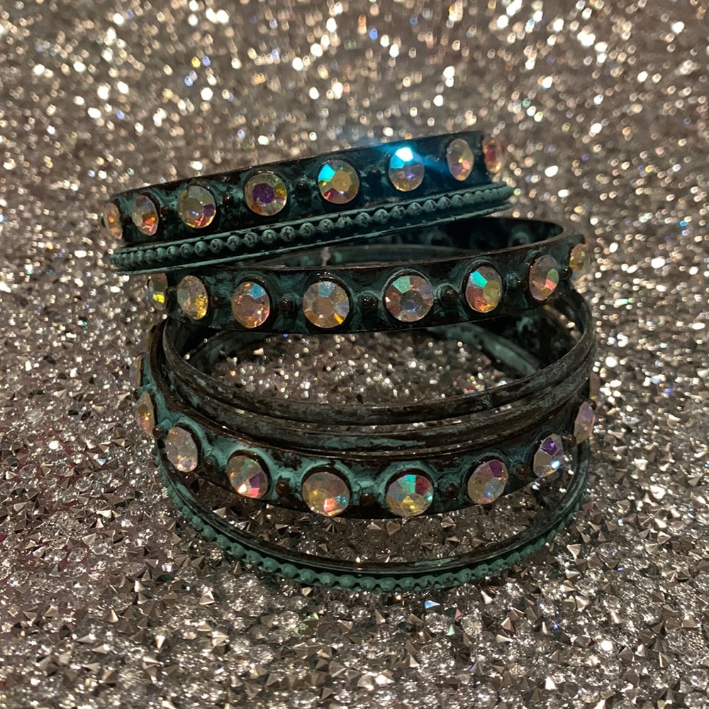 Turquoise 7 piece Bangle Set